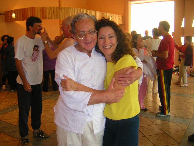 Rolando Toro y Diana Lorenzo compartiendo un encuentro de Biodanza